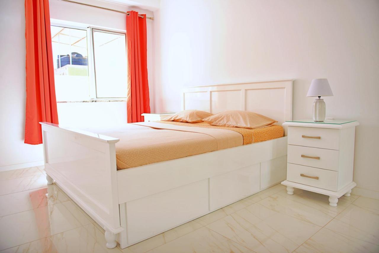 Duarte Apartments - Laginha ミンデロ エクステリア 写真